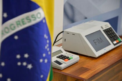 Eleitorado brasileiro cresce 2% em quatro anos e chega a 159 milhões para 2026. Eleitorado brasileiro cresce 2% em quatro anos e chega a 159 milhões para 2026.