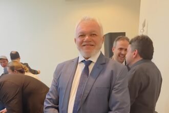 Vereador Evandro da Destilaria defende diálogo com a população sobre possível concessão do SAAE em Amaraji.