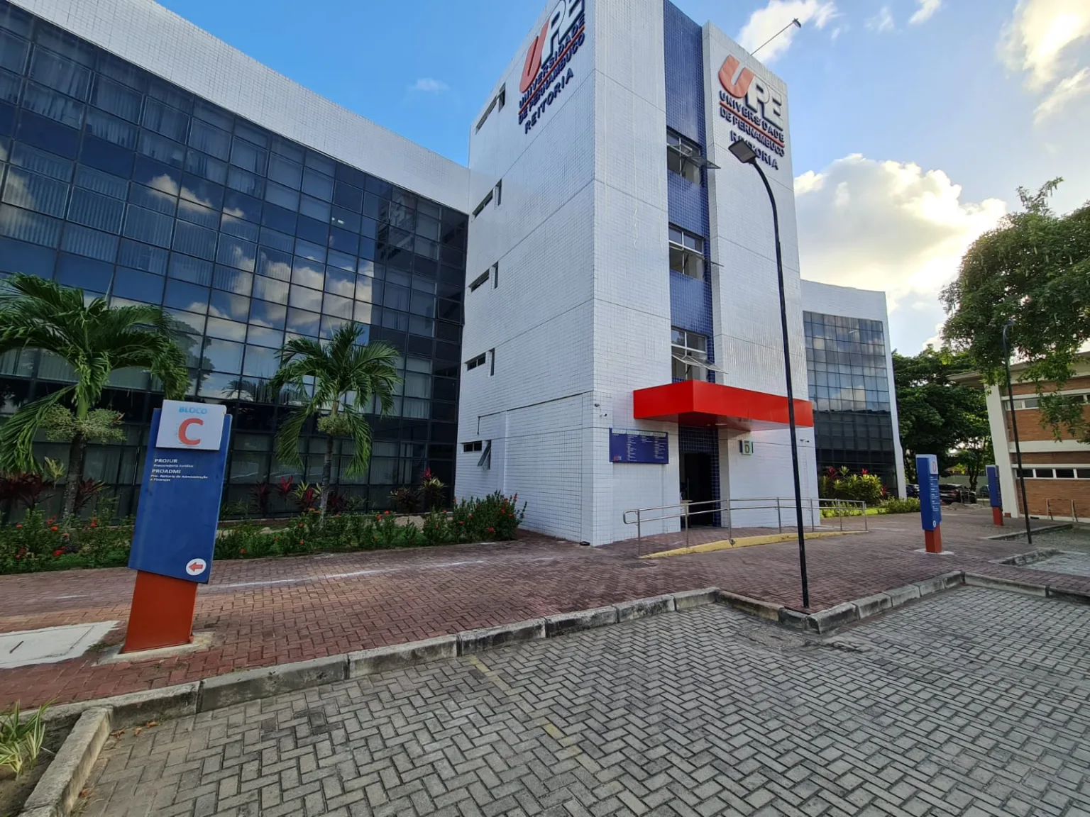 UPE abre inscrições para especialização em História de Pernambuco voltada a professores da rede estadual.