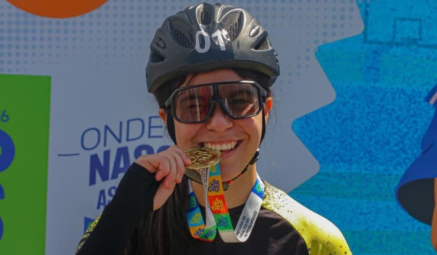 Estudante do Município de Belém de Maria da EREF Adauto Carício conquista duas medalhas no ciclismo dos Jogos Escolares de Pernambuco ouro e bronze. Estudante do Município de Belém de Maria da EREF Adauto Carício conquista duas medalhas no ciclismo dos Jogos Escolares de Pernambuco ouro e bronze.