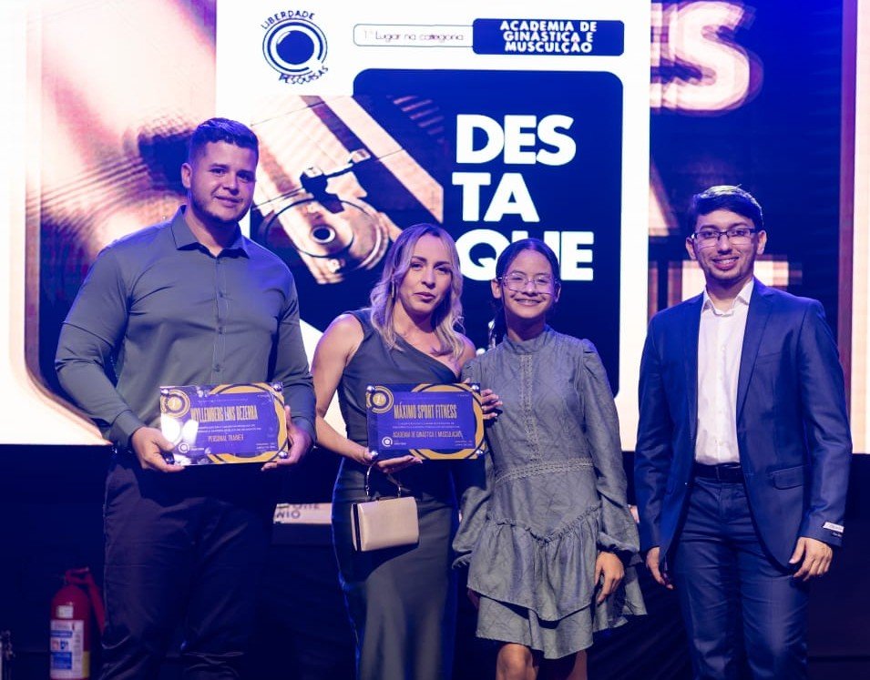 Em noite marcante, Academia Máximo Sport Fitness recebe prêmio de Melhor Academia de Musculação de Jaqueira. Em noite marcante, Academia Máximo Sport Fitness recebe prêmio de Melhor Academia de Musculação de Jaqueira.