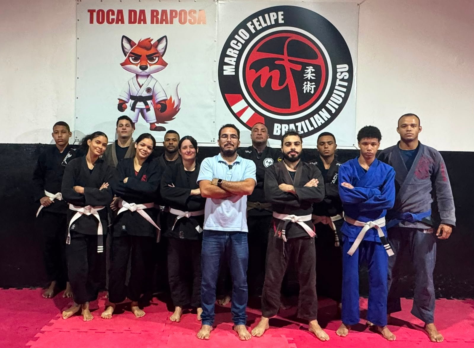 Junior Barão realiza doação de R$ 1.000 ao CT Toca da Raposa e reforça apoio ao esporte em Água Preta. Junior Barão realiza doação de R$ 1.000 ao CT Toca da Raposa e reforça apoio ao esporte em Água Preta.