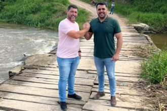 Prefeito Jeyson Falcão assina ordem de serviço para construção da Ponte do Engenho Tabocas.