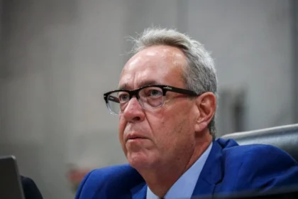 Álvaro Porto rompe com Marília e dispara: “Pernambuco não pode ter uma senadora que não cumpre a palavra”.
