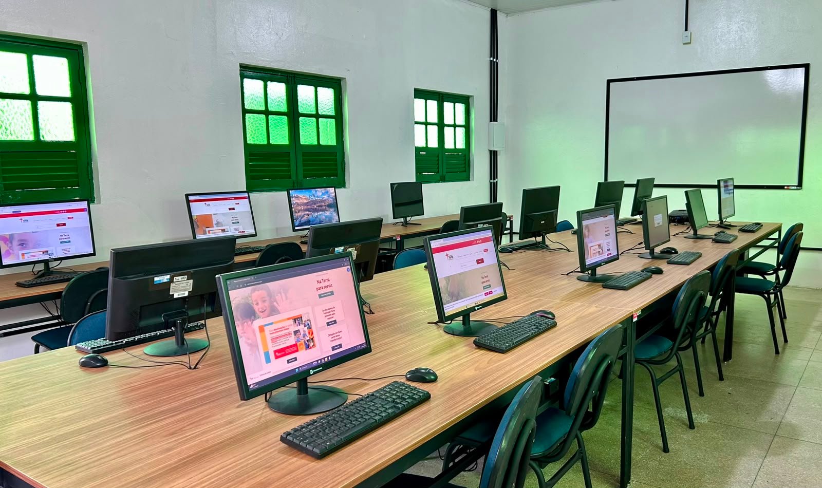 Fundação Terra oferece novas vagas gratuitas para cursos de Tecnologia Educacional – Informática Básica e Avançada. Fundação Terra oferece novas vagas gratuitas para cursos de Tecnologia Educacional – Informática Básica e Avançada.
