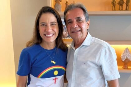Prefeito de Ipojuca Carlos Santana deve anunciar nesta segunda-feira (24) apoio à reeleição da Governadora Raquel Lyra. Prefeito de Ipojuca Carlos Santana deve anunciar nesta segunda-feira (24) apoio à reeleição da Governadora Raquel Lyra.