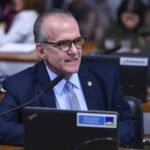 Em nota à imprensa, senador Fernando Dueire agradece apoio recebido durante sua trajetória política. Em nota à imprensa, senador Fernando Dueire agradece apoio recebido durante sua trajetória política.