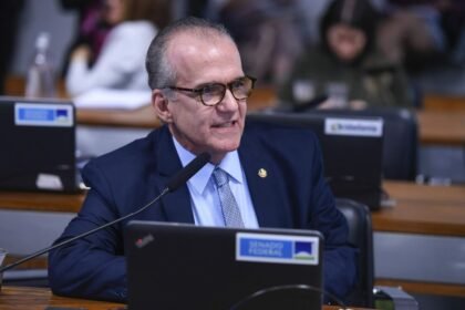 Em nota à imprensa, senador Fernando Dueire agradece apoio recebido durante sua trajetória política.