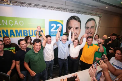 Mendonça Filho é homologado candidato ao Senado pelo PL e defende união da direita em Pernambuco. Mendonça Filho é homologado candidato ao Senado pelo PL e defende união da direita em Pernambuco.