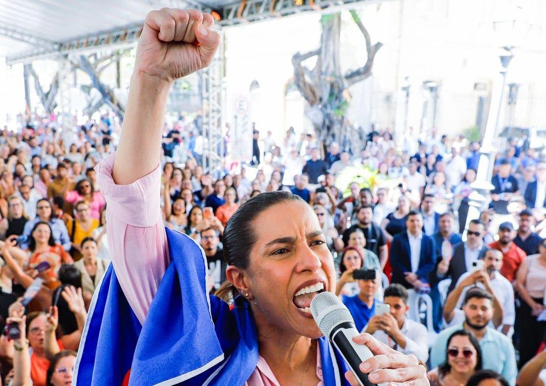 “Pernambuco não tem dono”, diz Raquel Lyra ao iniciar campanha.