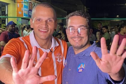 Júnior Barão participa de adesivaço e inauguração do comitê de Janjão em Ribeirão. Júnior Barão participa de adesivaço e inauguração do comitê de Janjão em Ribeirão.