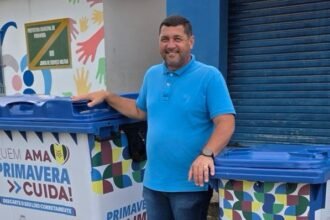 Primavera Mais Limpa: Prefeito Jeyson Falcão anuncia novos contêineres para reforçar a coleta de lixo na cidade. Primavera Mais Limpa: Prefeito Jeyson Falcão anuncia novos contêineres para reforçar a coleta de lixo na cidade.