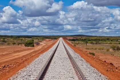 Transnordestina abre caminho para grãos abastecerem o Nordeste.