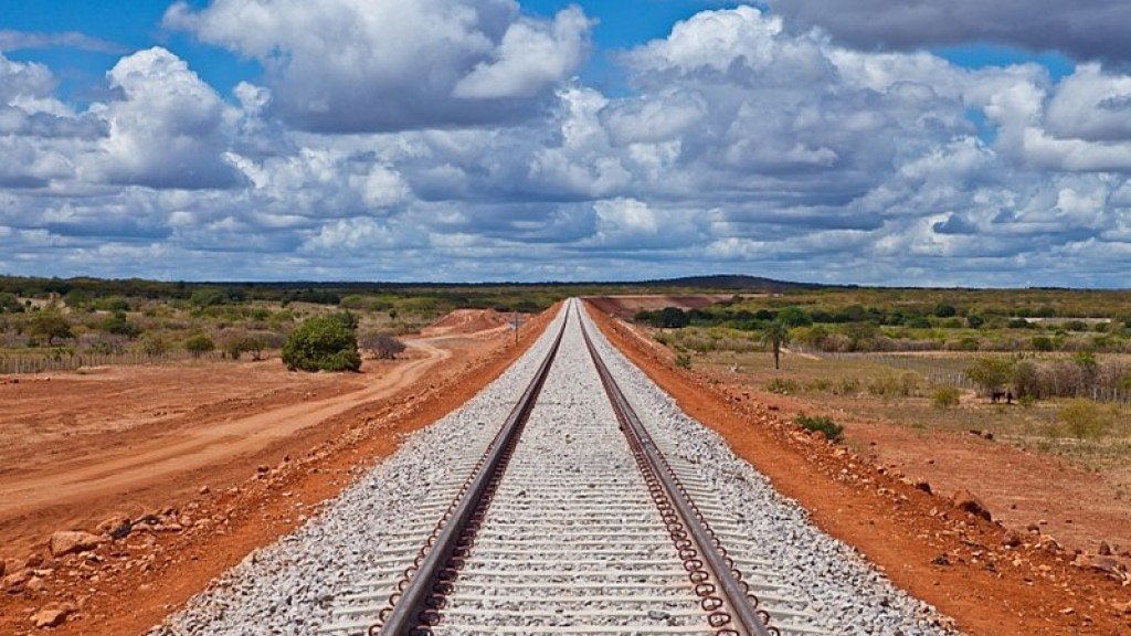 Transnordestina abre caminho para grãos abastecerem o Nordeste.
