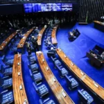 Fim da escala 6×1: aprovação no Senado não muda jornada imediatamente. Fim da escala 6×1: aprovação no Senado não muda jornada imediatamente.