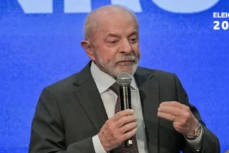 Lula diz que governo vai “acabar com a polícia e deixar território Livre”.